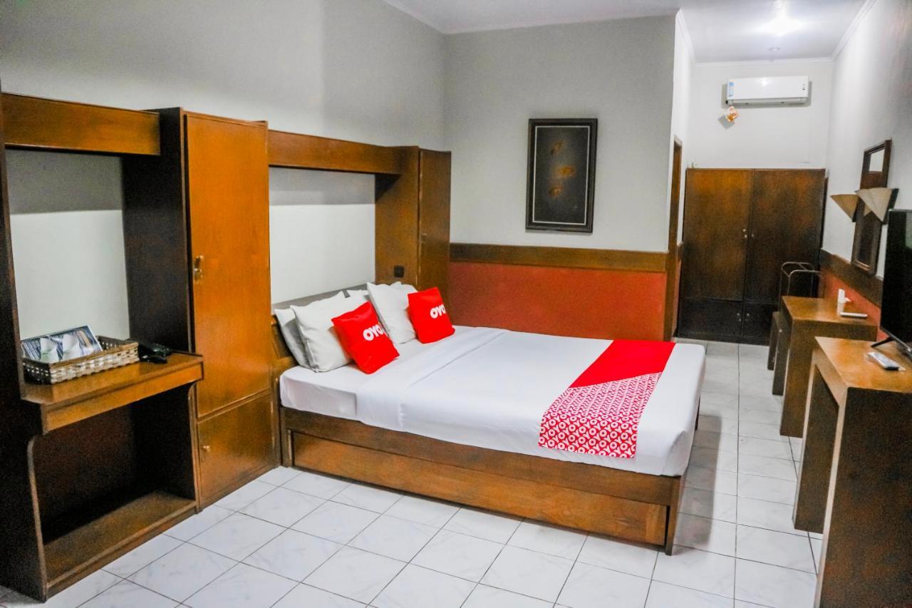 Oyo 1673 Taman Mangkubumi Indah Hotel 2*