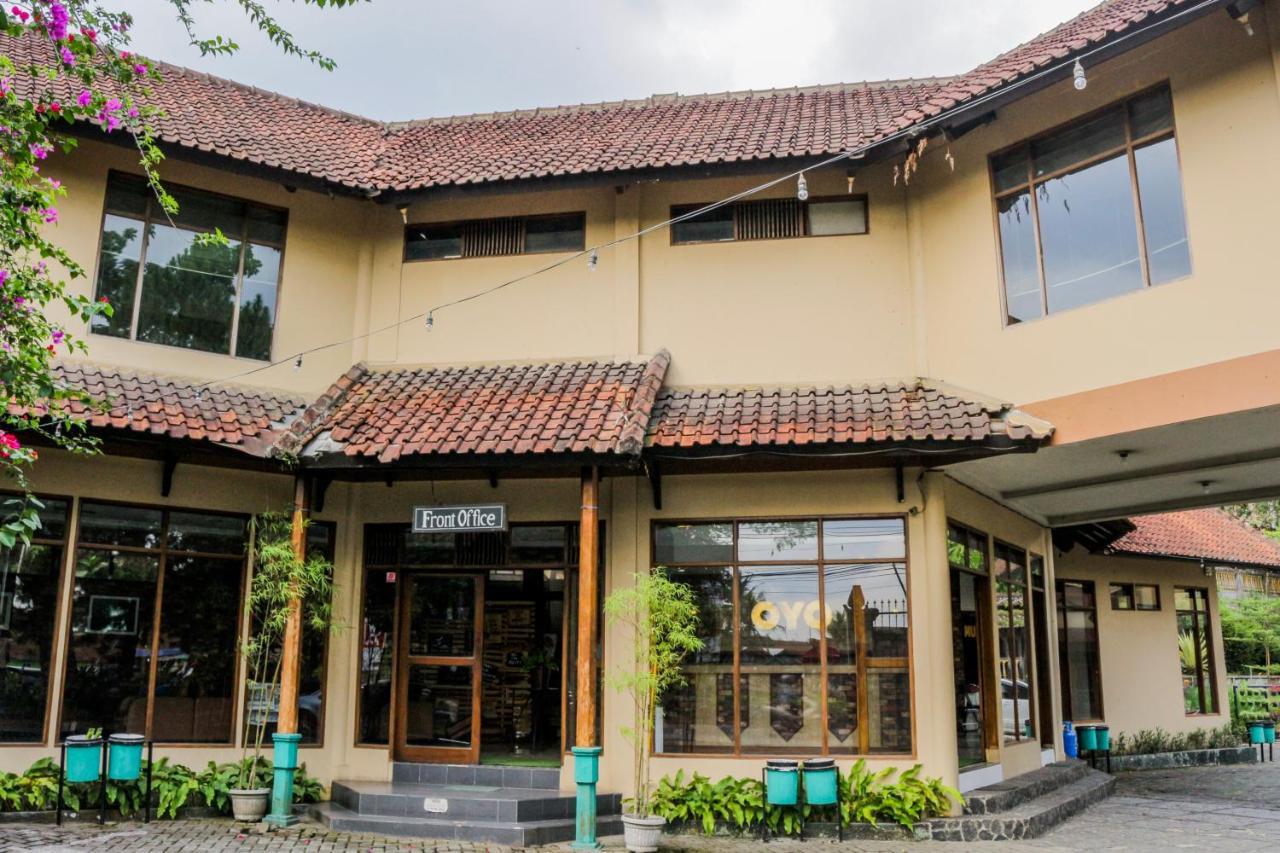 Hotel Oyo 1673 Taman Mangkubumi Indah Tasikmalaya