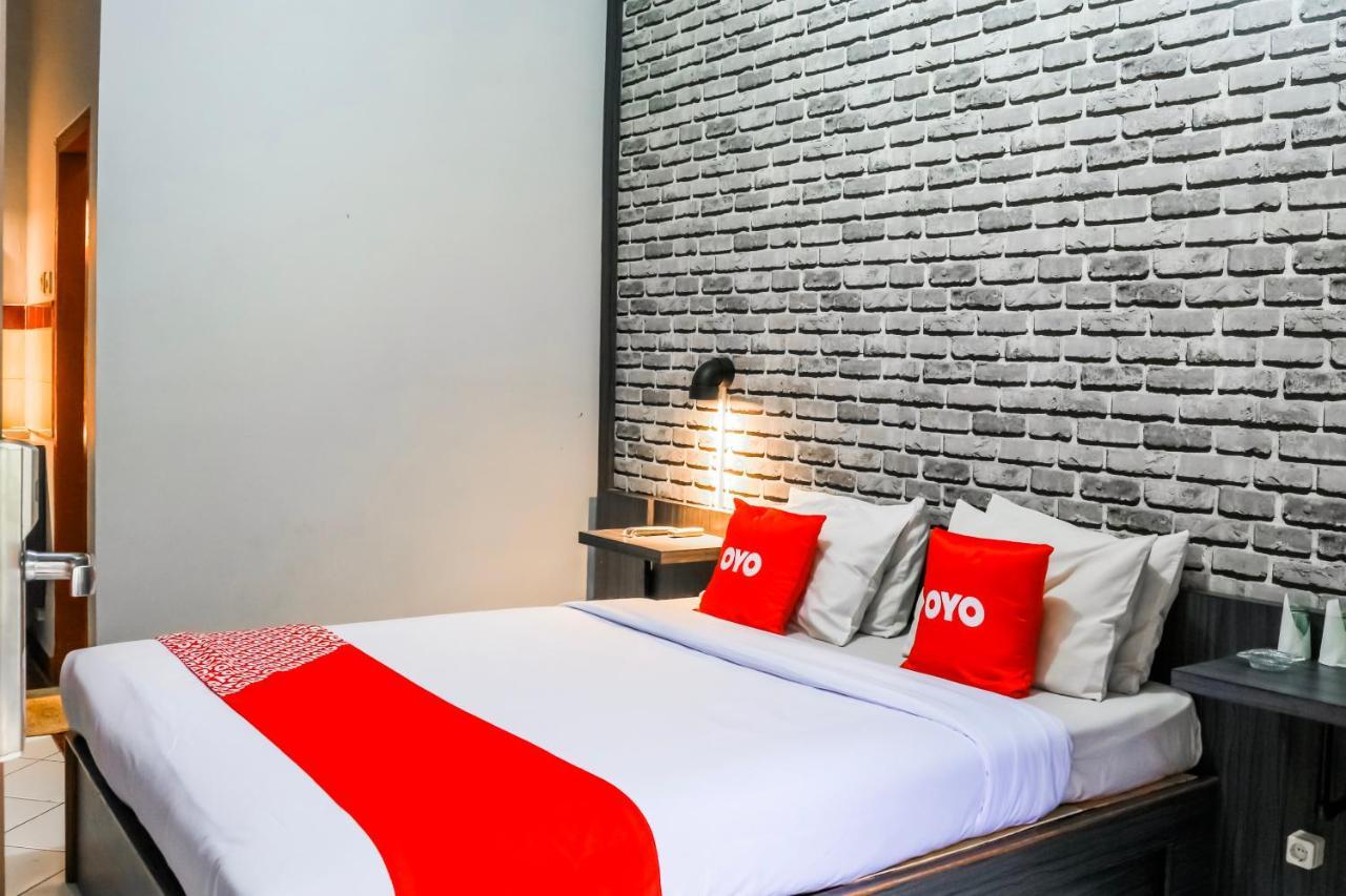 Hotel Oyo 1673 Taman Mangkubumi Indah Tasikmalaya